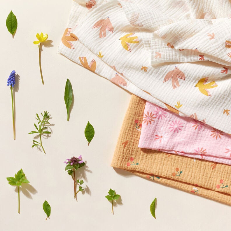 Musliini-/kaksikerroksinen kangas Kukkasade &ndash; ruusunpunainen,  image number 5