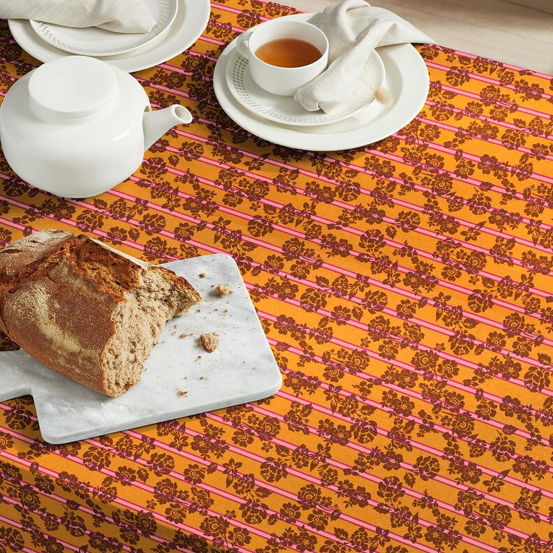 Puuvillakangas Kretonki Kukat raidoissa – currynkeltainen/purppura,  image number 5