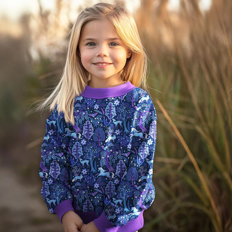 French Terry Kesäcollege Satumetsä Digitaalipainatus | Poppy Fabrics – sinimusta/punalila,  image number 5